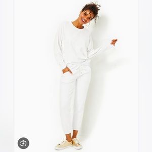 Lilly Pulitzer Mallie Knit Pant in Resort White, size Medium.
